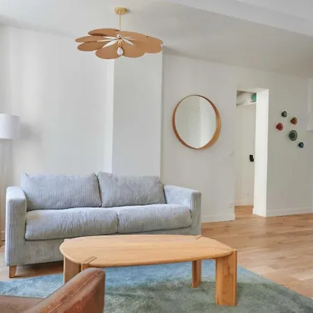 Modern 1br 2p - Abbesses * Paris
